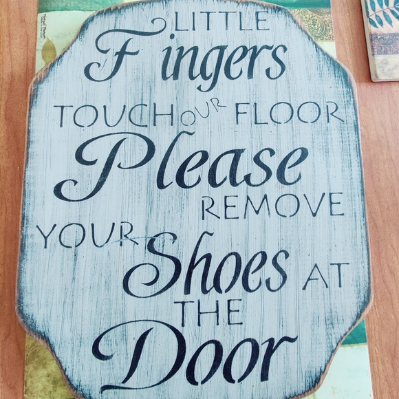 Hanging Sign - Picture 3 of 3